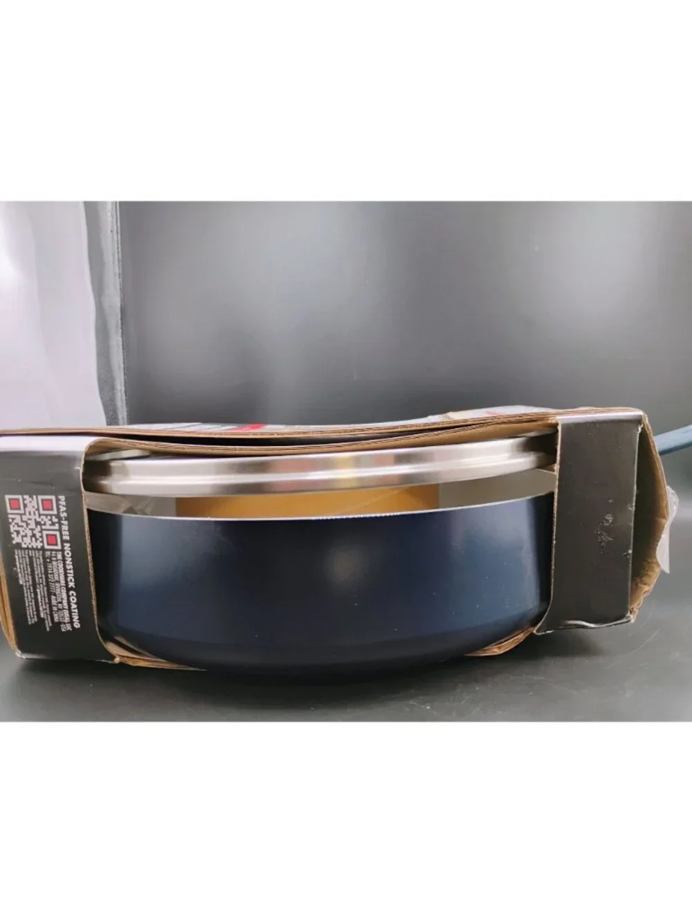 Bobby Flay Professional Grade Nonstick Ceramic 4.5-Qt Sauté Pan